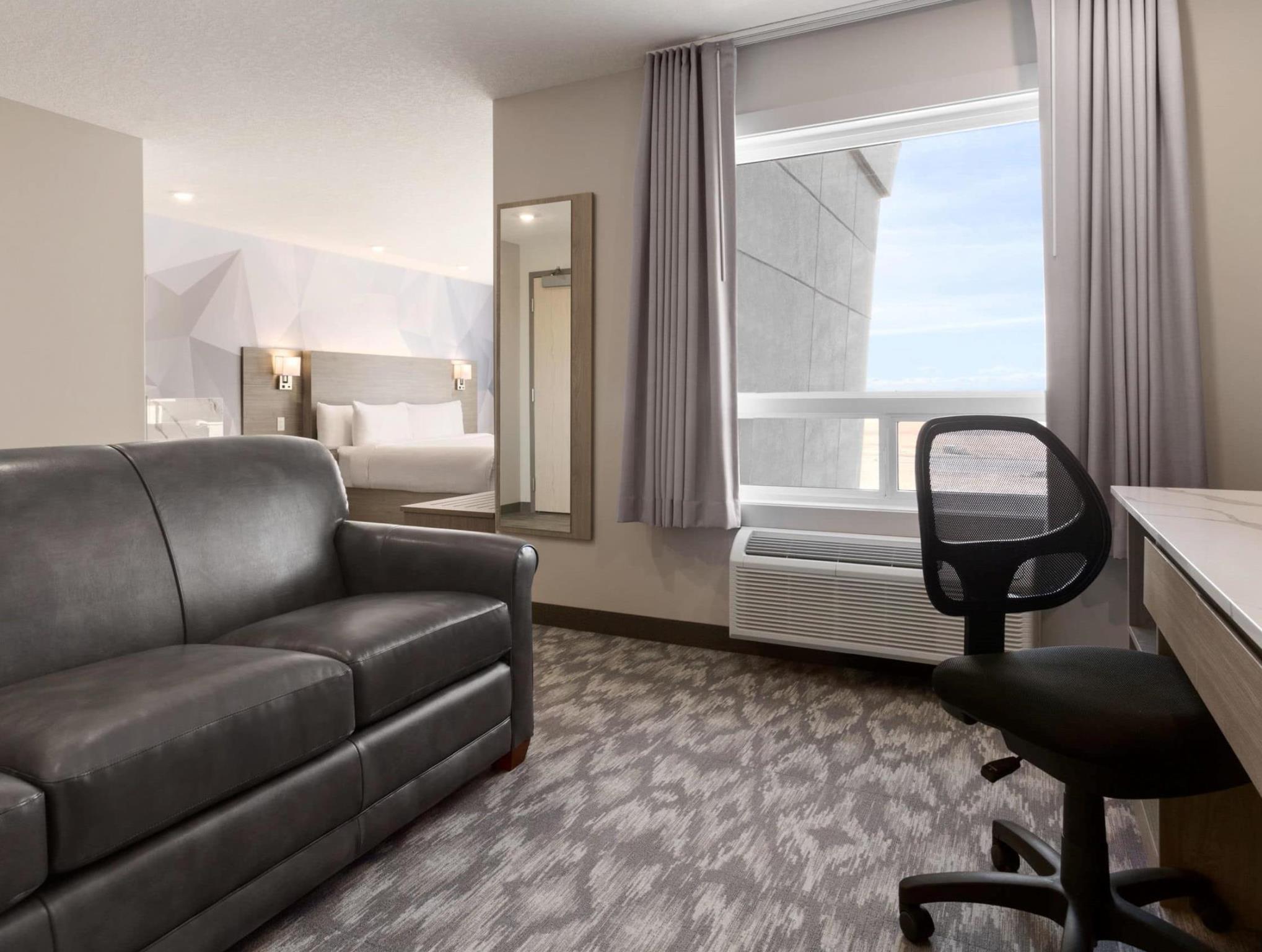 Hotel Days By Wyndham Calgary North