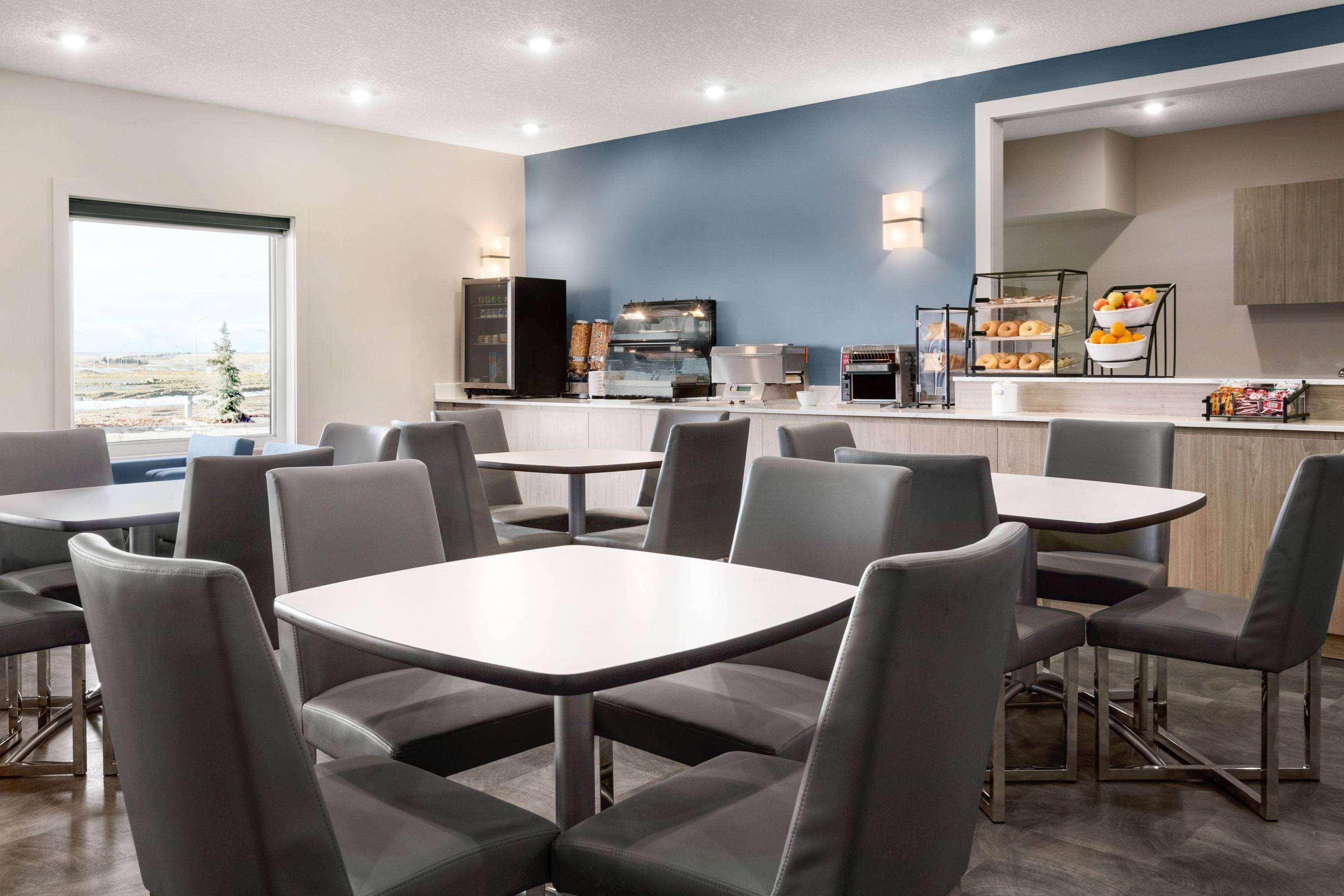 Days By Wyndham Calgary North