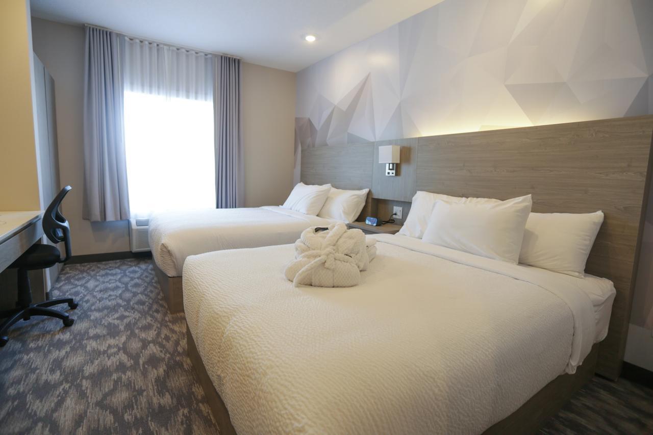 Days By Wyndham Calgary North Hotel 3*