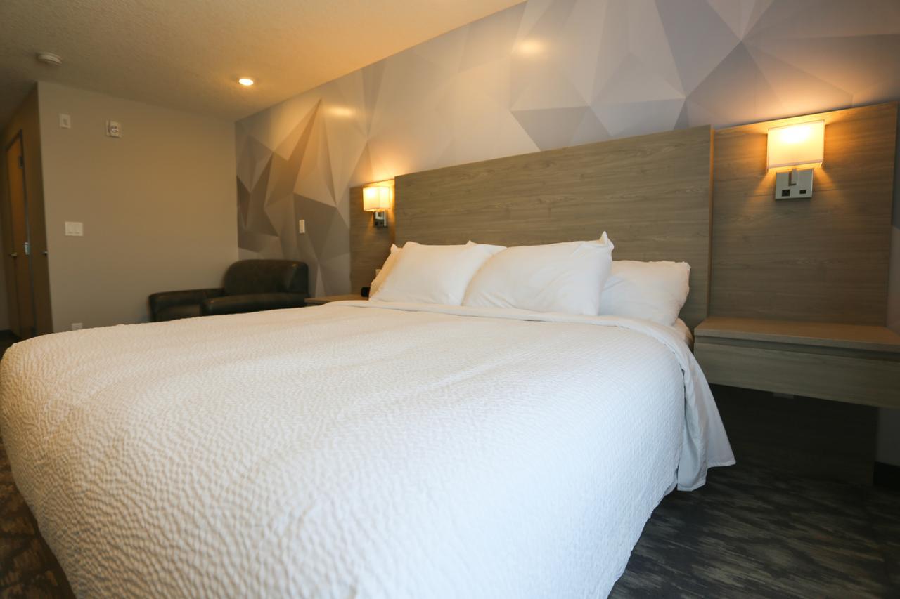Hotel Days By Wyndham Calgary North Balzac